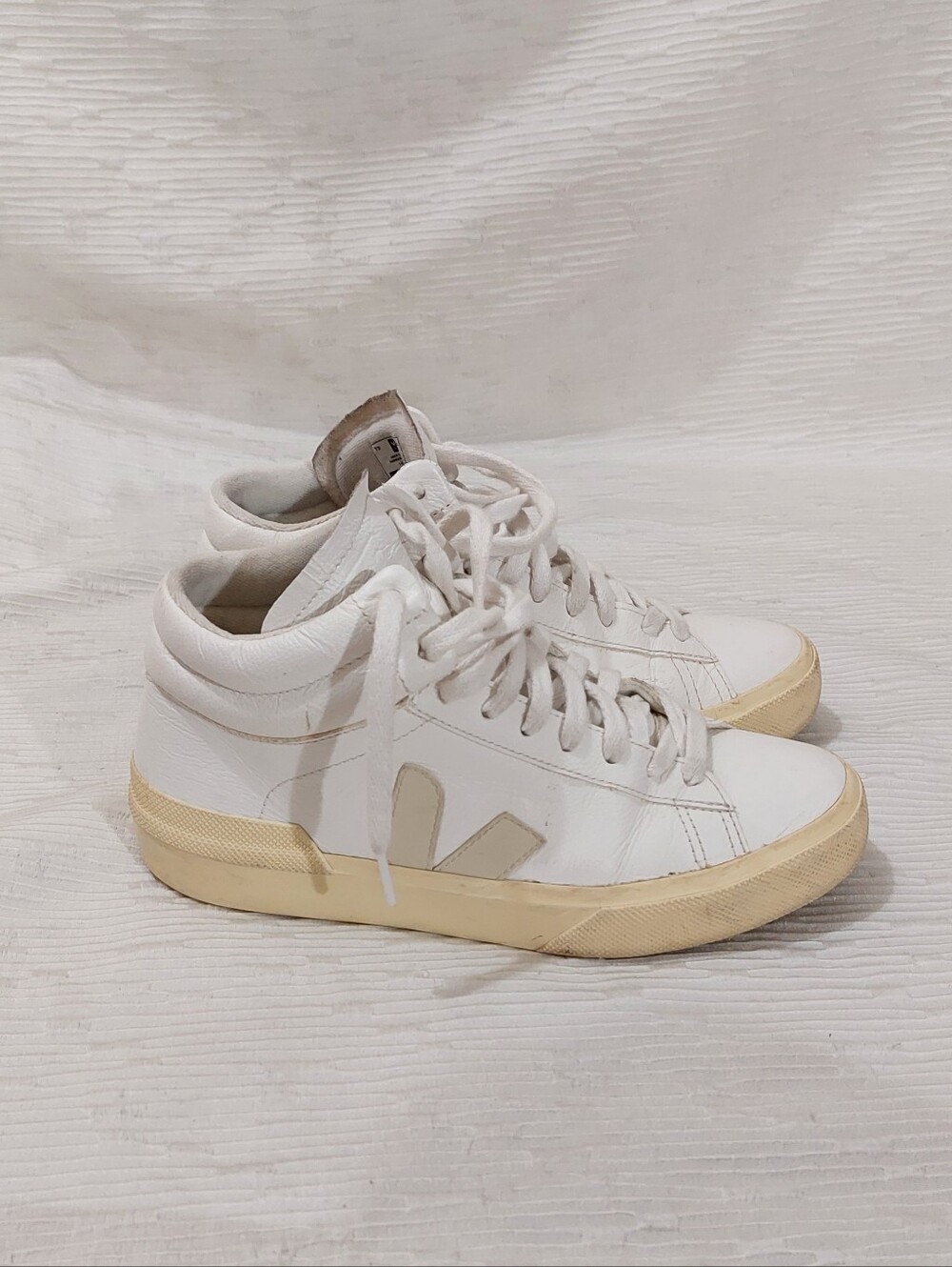 Veja White and Beige High-Top Sneakers Size 7 - Picture 4 of 10